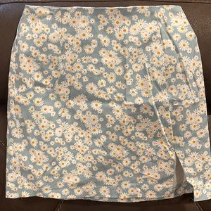 Wild fable daisy skirt